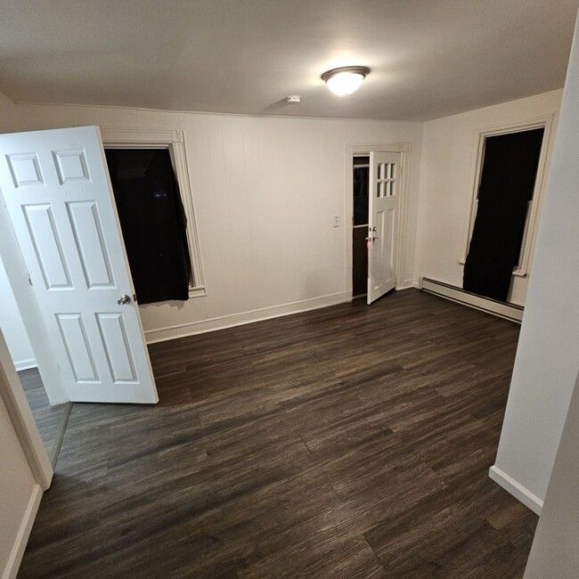 Front Bedroom 2nd Level Entrance - 915 Saint Marys Ave