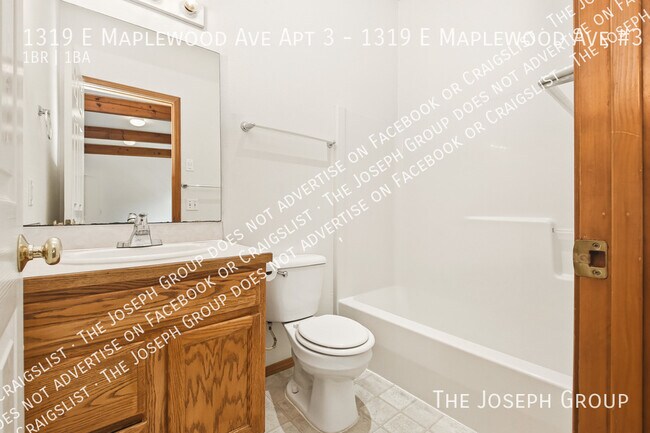 Building Photo - 1319 E Maplewood Ave