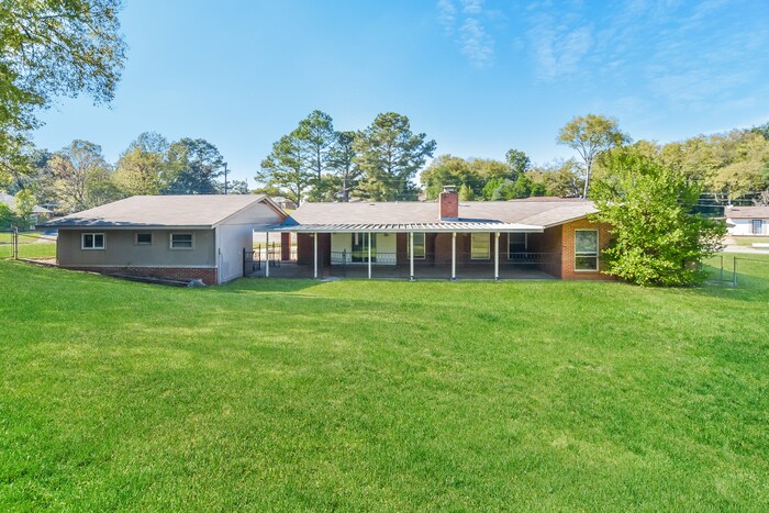 Building Photo - 463 Larkwood Dr