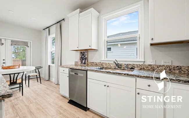 Building Photo - 1170 Salem Bay Dr