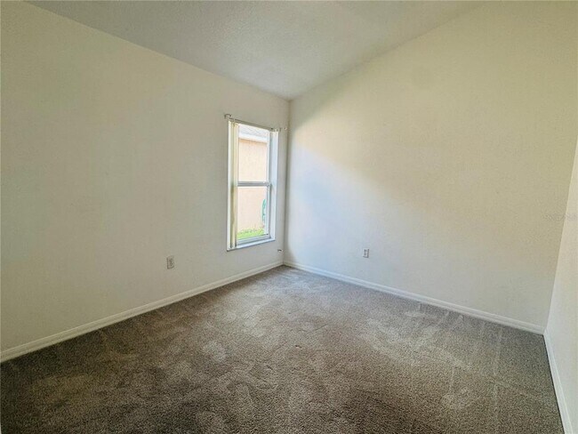 Building Photo - 4795 Cumbrian Lakes Dr