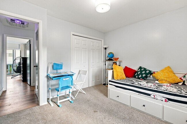 Building Photo - 9229 Alvey Ln