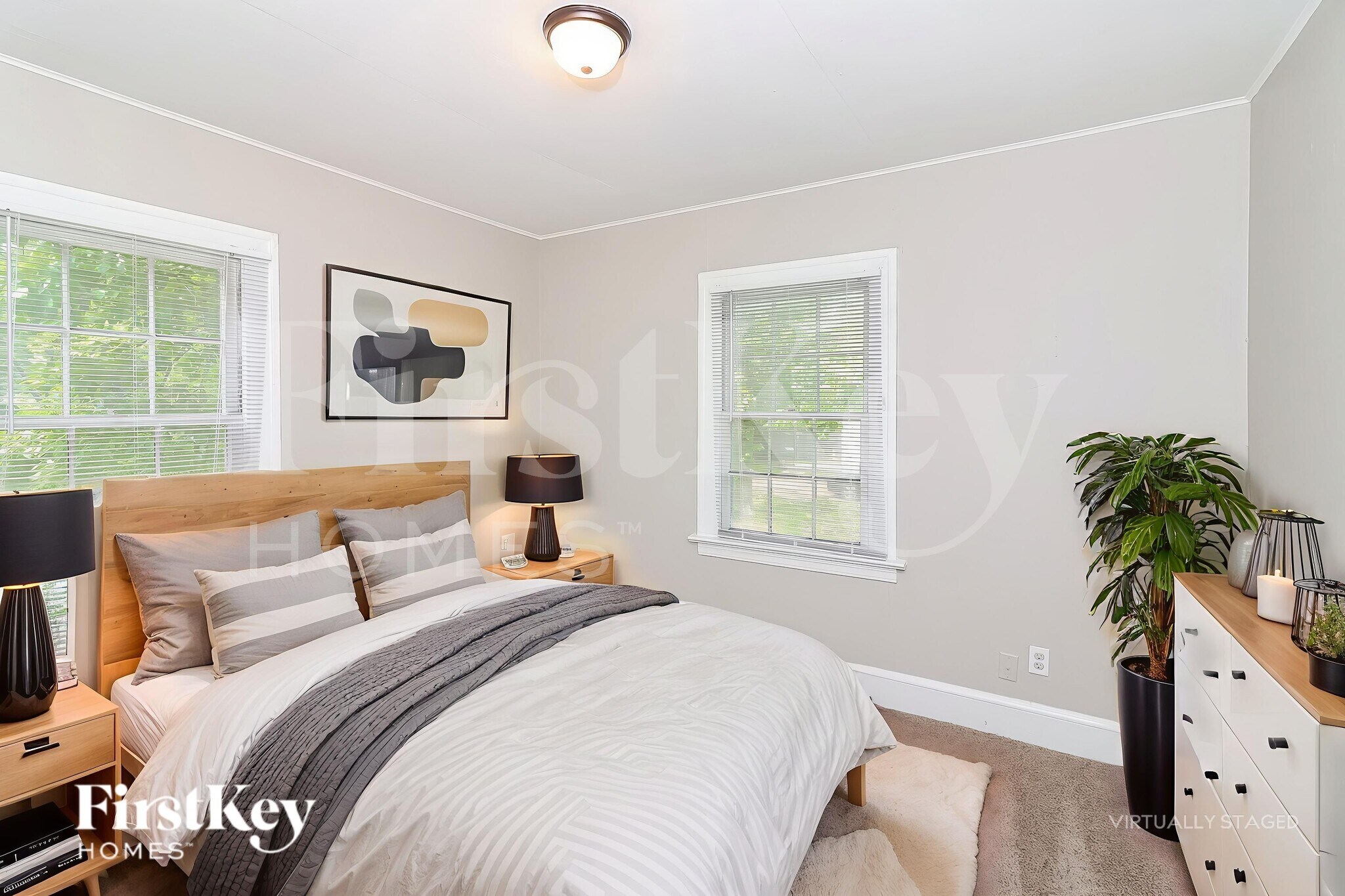 Building Photo - 2641 Sylvan Rd