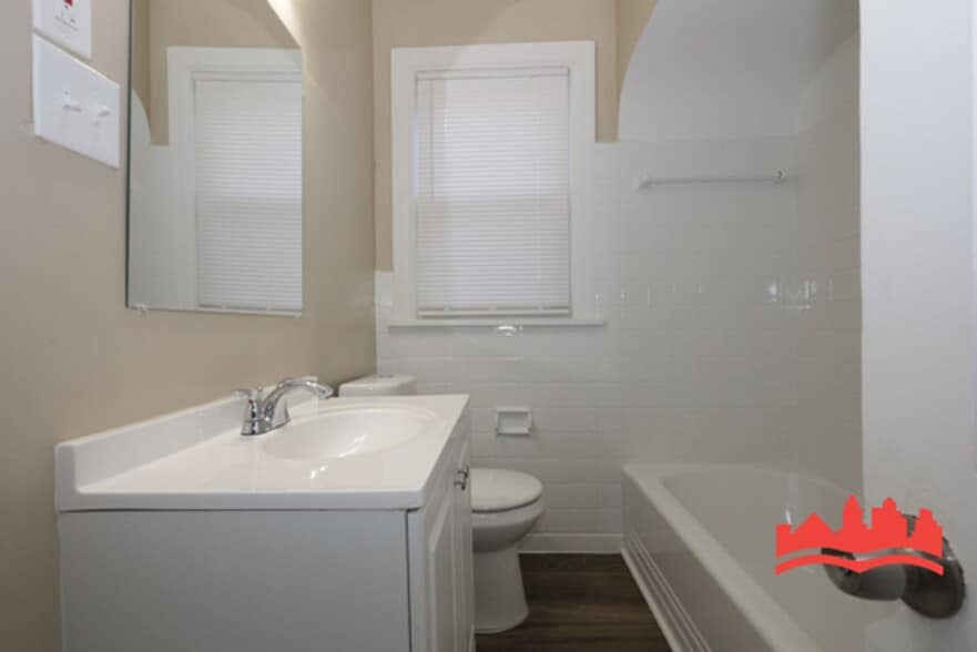 Building Photo - 2415 Arlington Ave