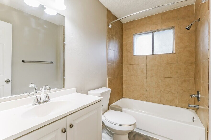 Building Photo - 4310 Shalom Creek Ln