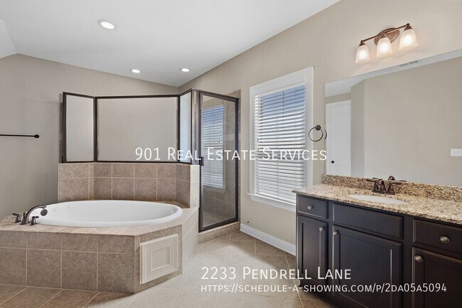 Building Photo - 2233 Pendrell Ln