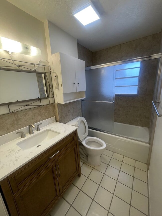 Building Photo - Charming 4 Bedroom/2 Bathroom House Near NMSU