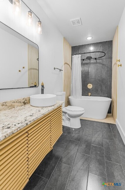 Building Photo - 123 W May St