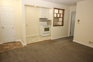 Building Photo - 144 S 29th St