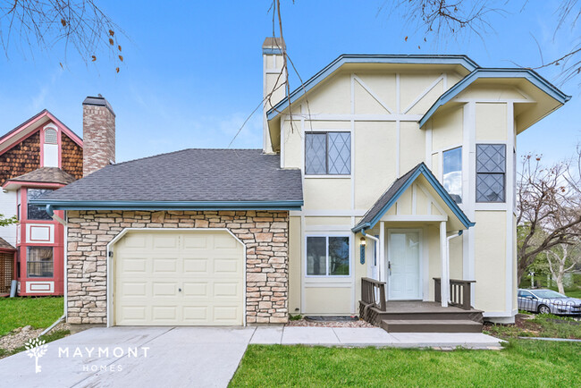 Building Photo - Charming Home