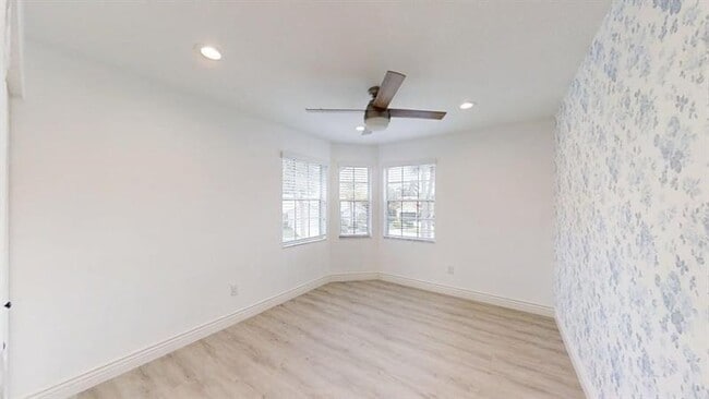 Building Photo - 5120 Coronado Ridge