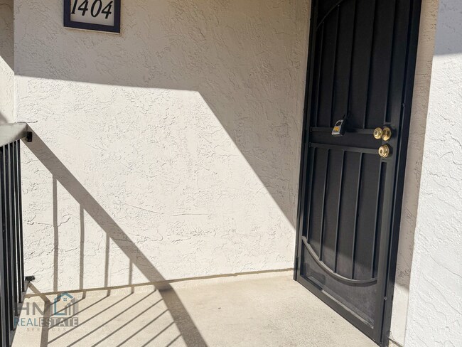 Building Photo - Homes Management - 2bd/2ba Upstairs Condo ...