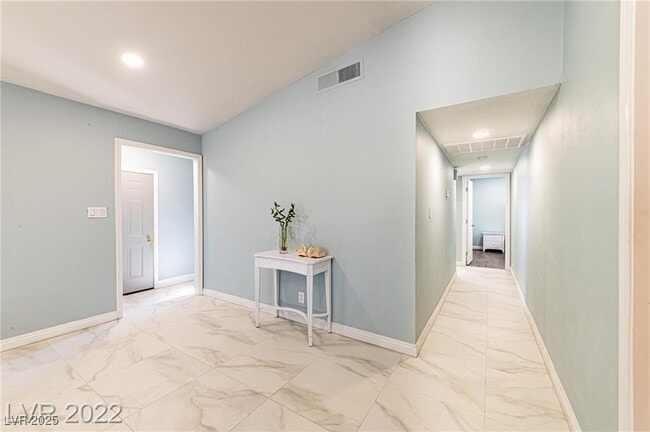 Building Photo - 6420 W Alomar Ave