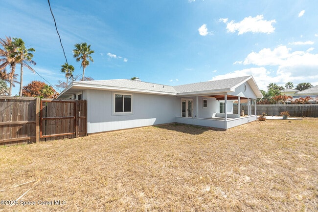 Building Photo - 790 Palm Dr