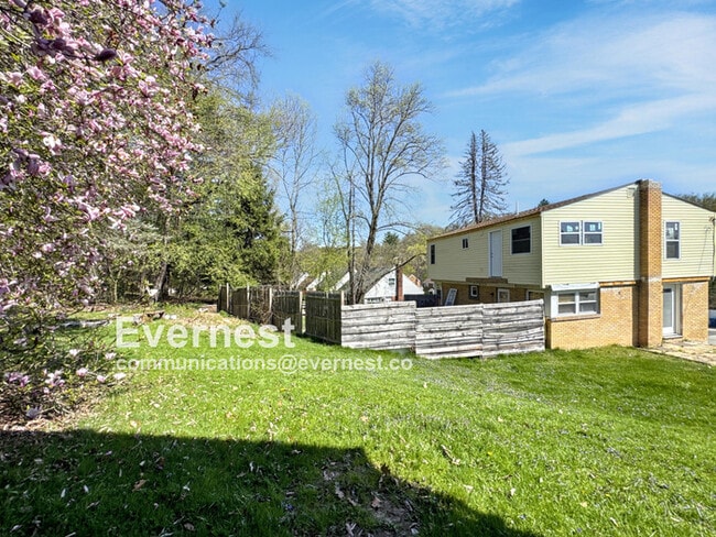 Building Photo - 3037 Blackridge Ave