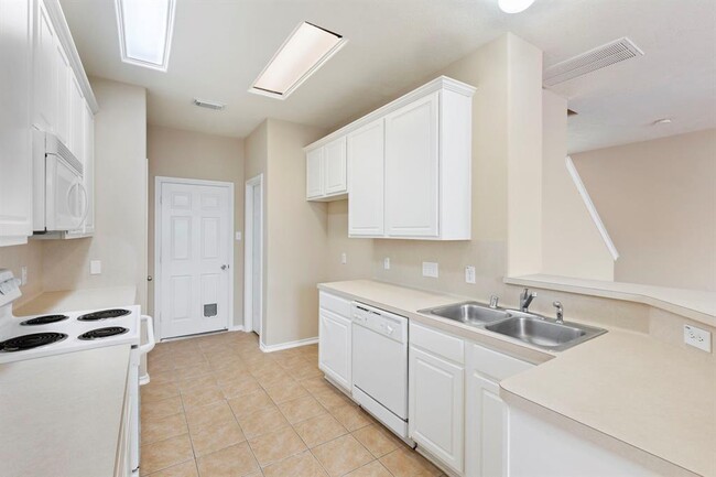 Building Photo - 106 E Stedhill Loop