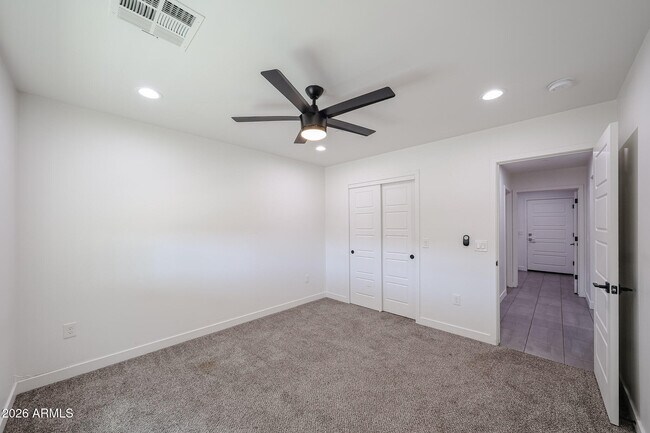 Building Photo - 2651 N 71st Pl