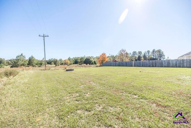 Building Photo - 101 Shasta Dr