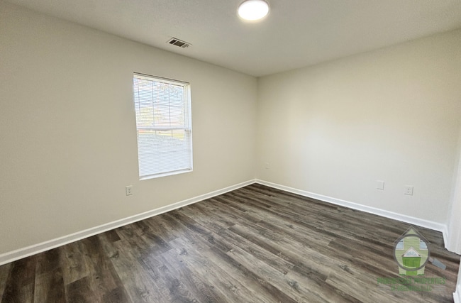 Building Photo - 522 Mcneely Cir