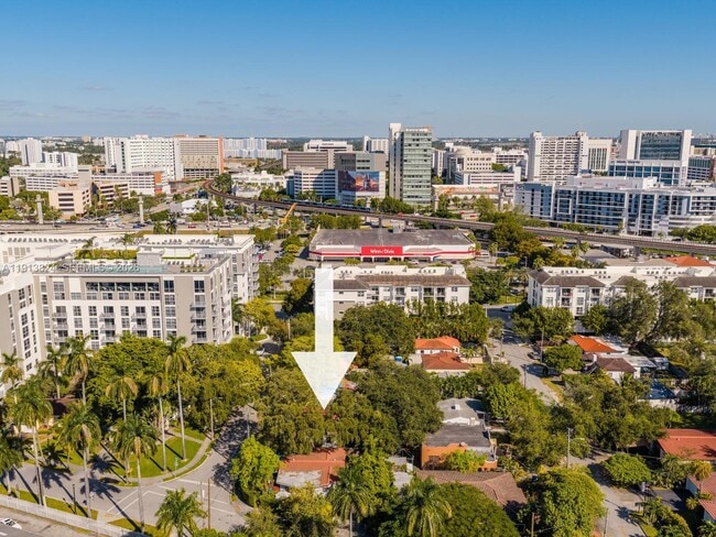 Building Photo - 1009 NW 11th Ct