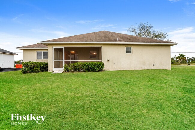 Building Photo - 2613 Van Buren Pkwy