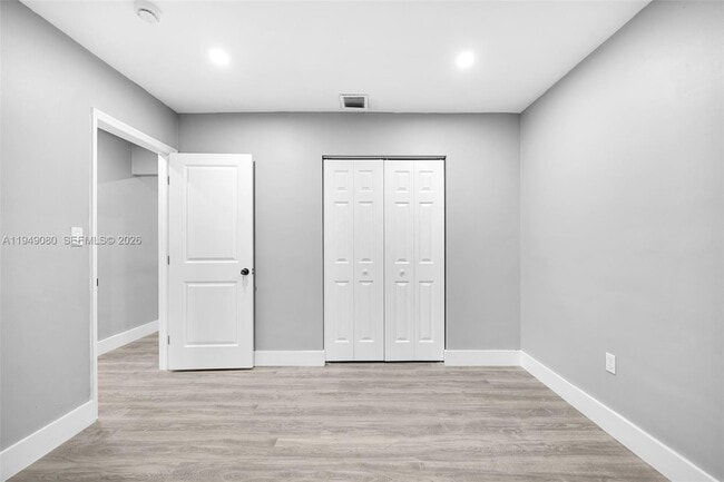 Building Photo - 645 NE 149th St