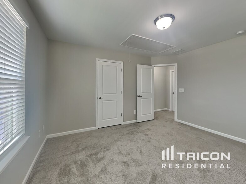 Building Photo - 332 Parmley Ln