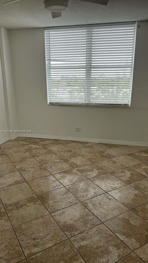 Building Photo - 3660 NE 166th St