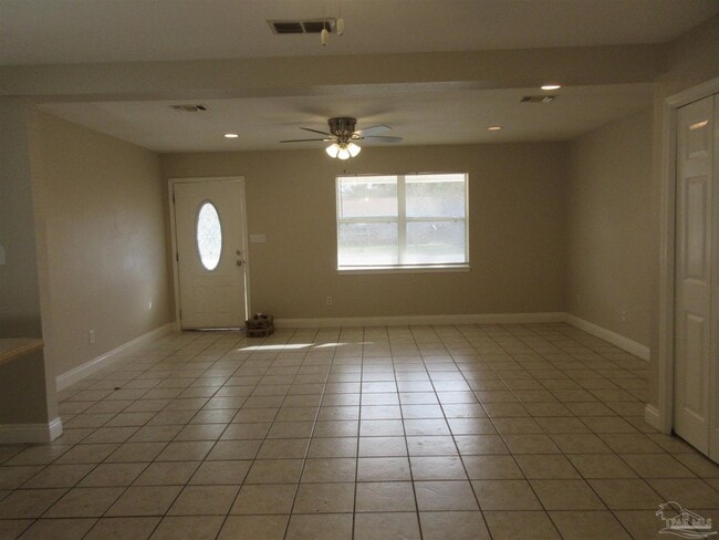 Building Photo - 4389 Pine Villa Cir