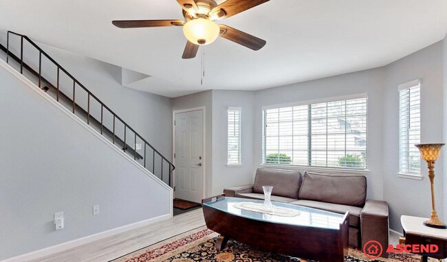 Building Photo - 2600 Brookside Dr