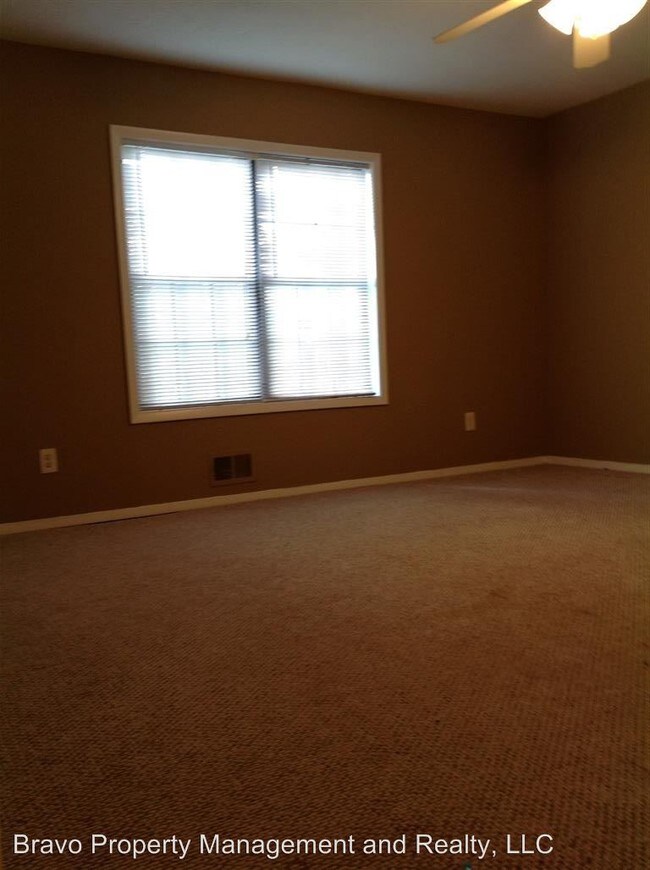 Building Photo - 3072-3078 Destin Cir