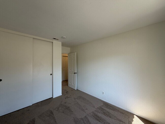 Building Photo - 3033 Via Sabinas