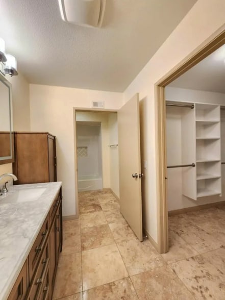 Building Photo - 17754 Villamoura Dr