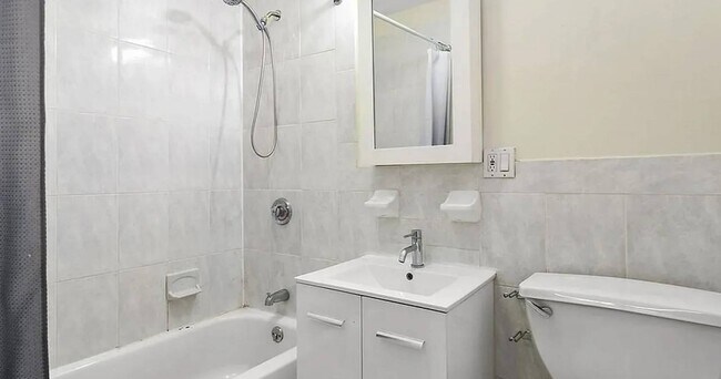 Building Photo - 83A Himrod St