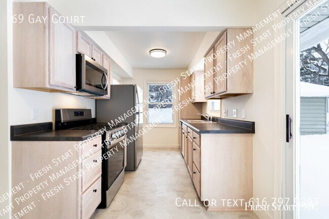 Building Photo - 69 Gay Ct