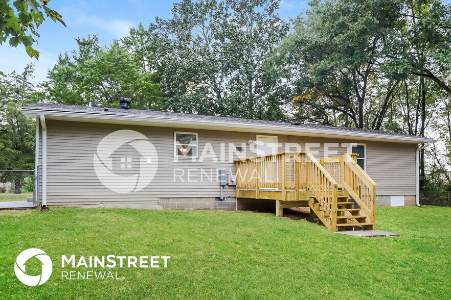 Building Photo - 66 Seminole Rd NE