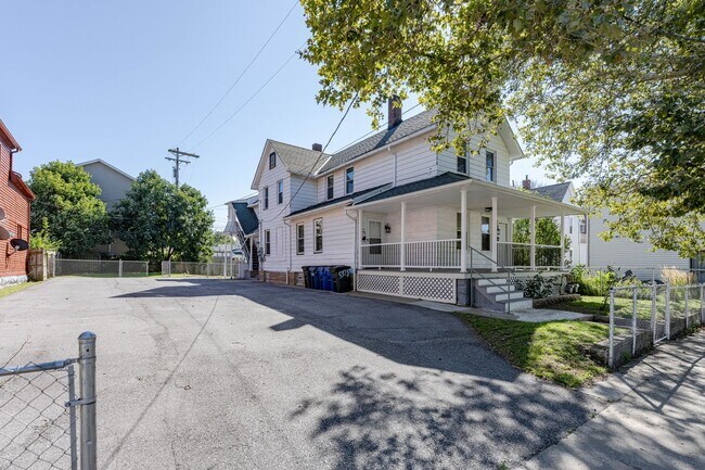 Building Photo - 5515 Bridge Ave
