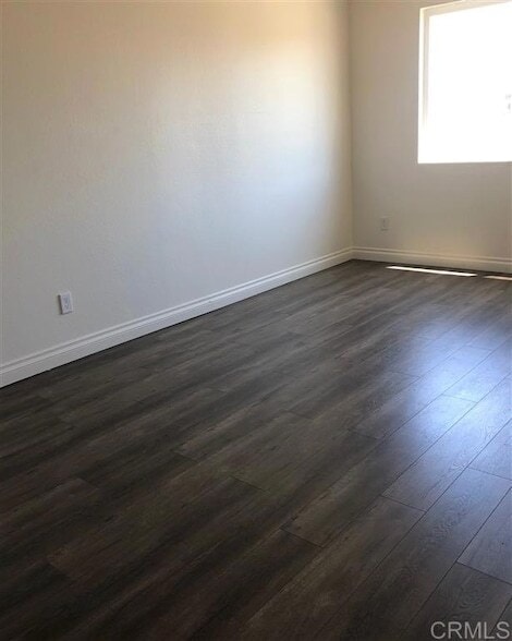 Building Photo - 1640 Maple Dr