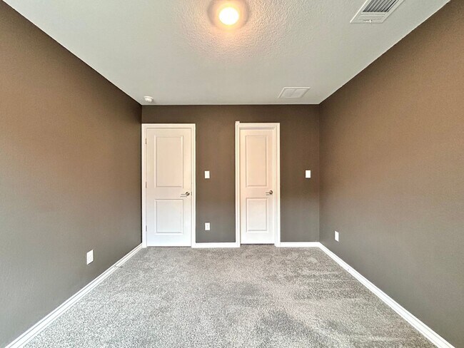 Building Photo - 230 Small Seed Dr