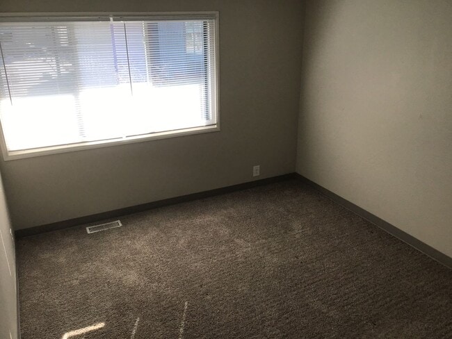 Building Photo - 2563 Irving Ct