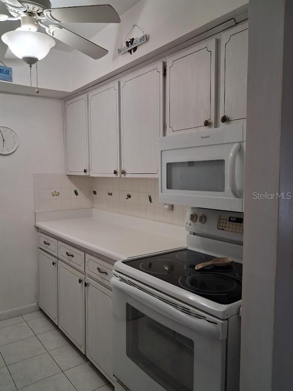 Building Photo - 4744 Azalea Dr