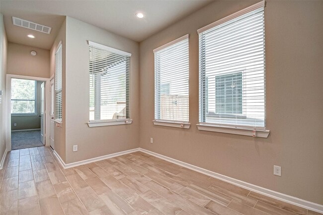 Building Photo - 315 N Spotted Fern Dr