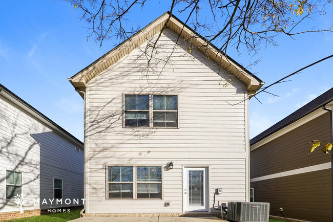 Building Photo - Adorable 3 Bedroom Townhome