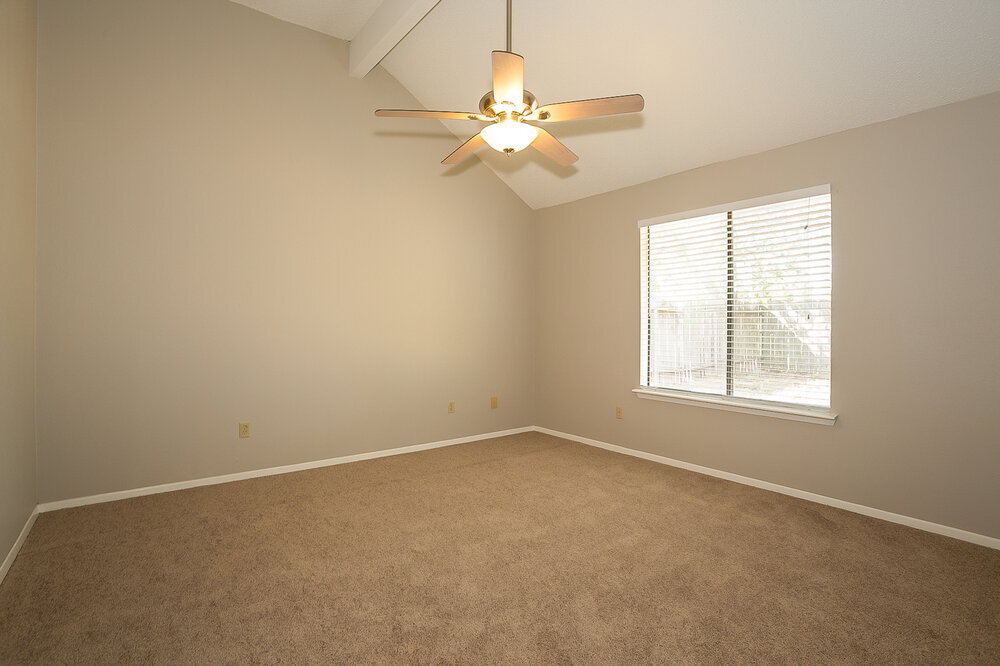 Building Photo - 24102 Scrivener Ln