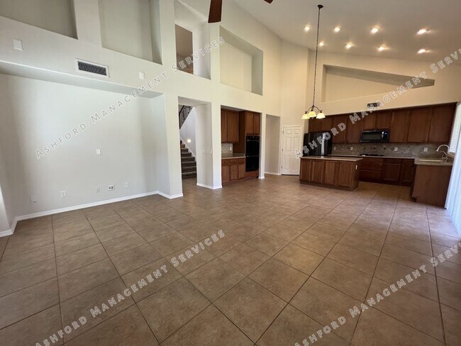 Building Photo - Beautiful 4-Bedroom, 3-Bath Home in Phoeni...