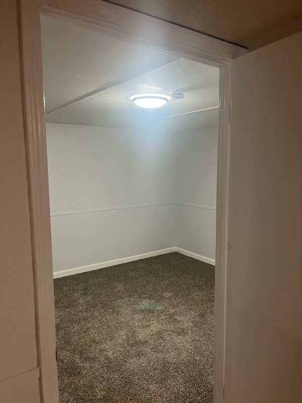 Building Photo - 405 Mills Ln