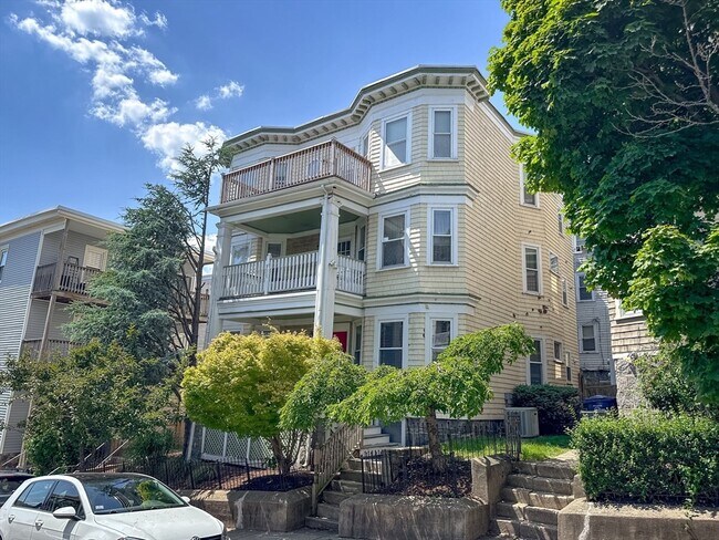 Building Photo - 152 Homes Ave