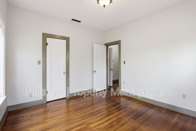 Building Photo - 718 W Roosevelt St