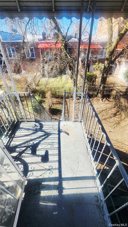 Building Photo - 664 Remsen Ave
