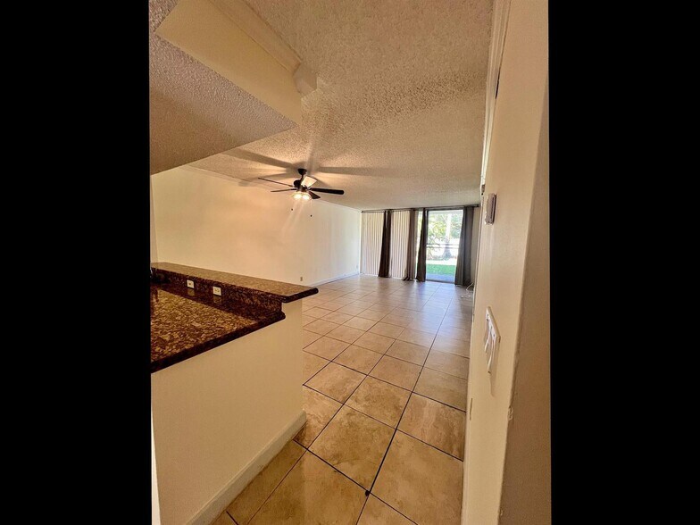 Building Photo - 8266 NW 24th St